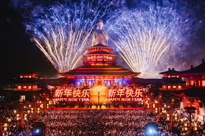 在園區，過煙火新年！